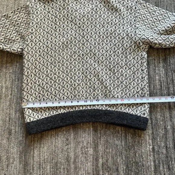 Vintage L.L. Bean Made in Norway Nordic Clasp Wool Cardigan Sweater, M - Picture 5 of 6